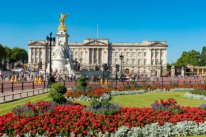 Buckingham_Palace_Jardines_Cielo_Azul